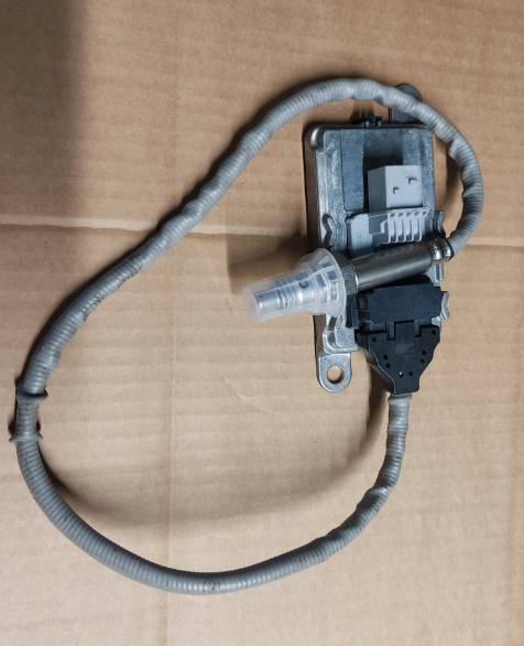 Nitrogen Oxygen Sensor for BENZ A0111537328 0111537328 SNS1025