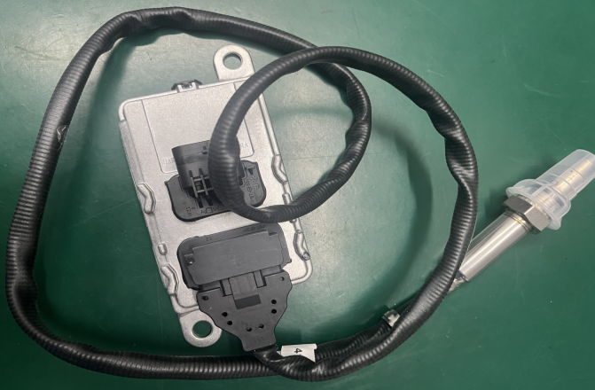 Nitrogen Oxygen Sensor for Yunnei HA10001346，SNS510
5WK9 7110