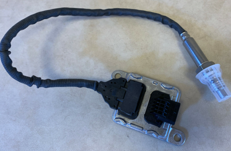 Nitrogen Oxygen Sensor for SAIC Hongyan 5802740622,SNS3221