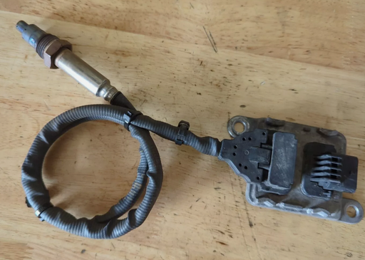 [WXD1090] Nitrogen Oxygen Sensor For BENZ A0009058409 SNS944